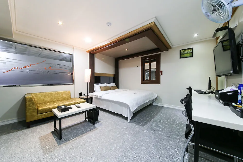 No.25 Hotel Busan Seomyeon Station