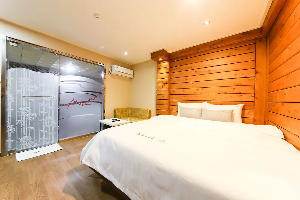 No.25 Hotel Busan Seomyeon Station