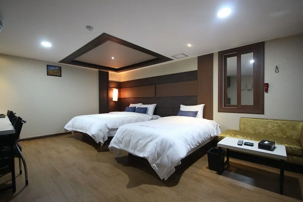 No.25 Hotel Busan Seomyeon Station